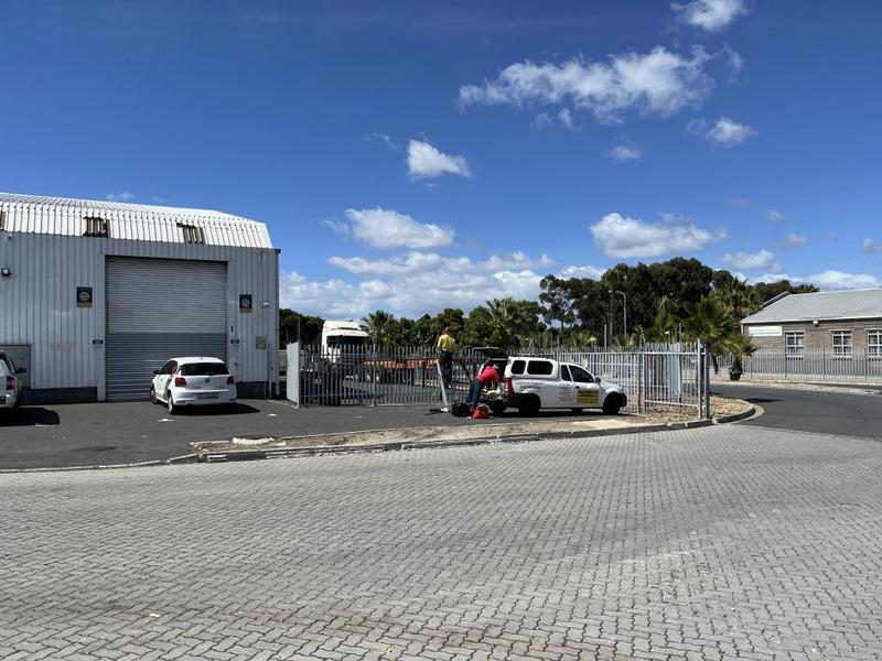 To Let commercial Property for Rent in Maitland Western Cape
